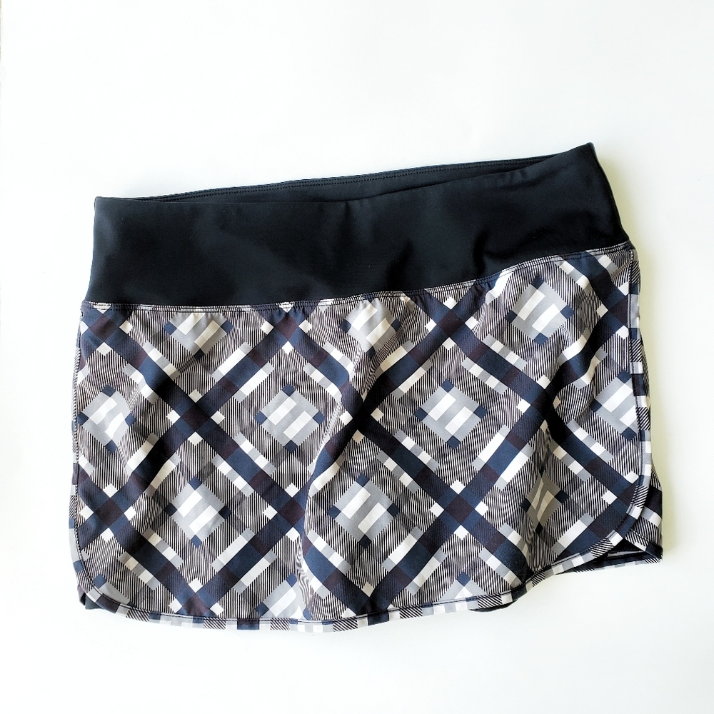 Lorna Jane Black and Gray Plaid Tennis Skirt - Skort Size Medium